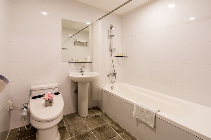 Imagen de la habitación del Hotel Korea Tourist. Foto 14