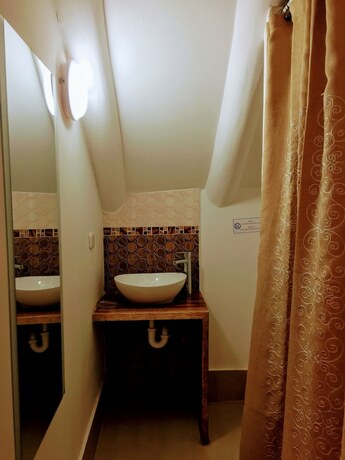 Imagen de la habitación del Hotel Kori Gems Inn. Foto 31