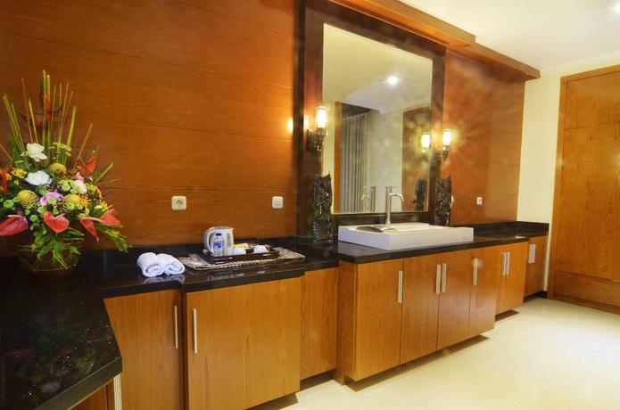 Imagen de la habitación del Hotel Kori Maharani Villas. Foto 9