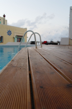 Imagen de la piscina del Hotel Korifi Suites Art. Foto 15