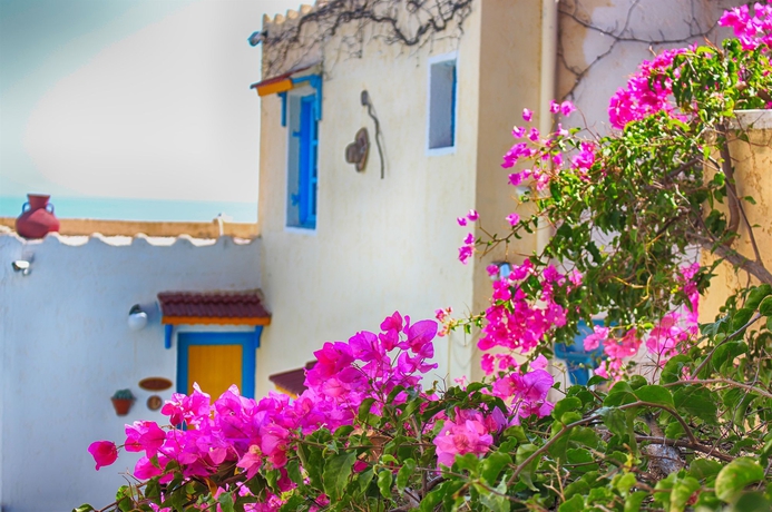 Imagen de los exteriores del Hotel Korifi Suites Art. Foto 8