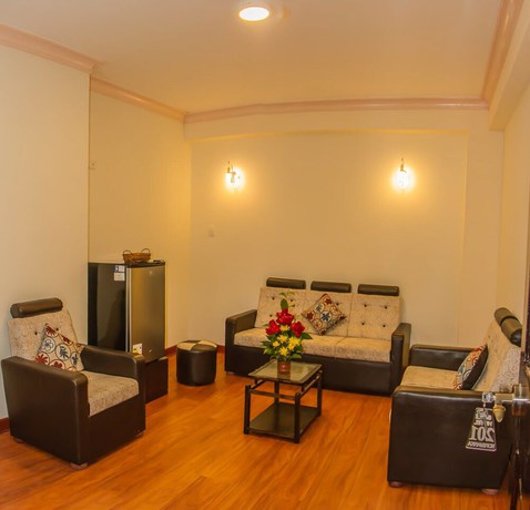 Imagen de la habitación del Hotel Korimarka Suite. Foto 15