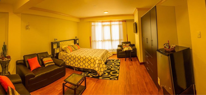 Imagen de la habitación del Hotel Korimarka Suite. Foto 18