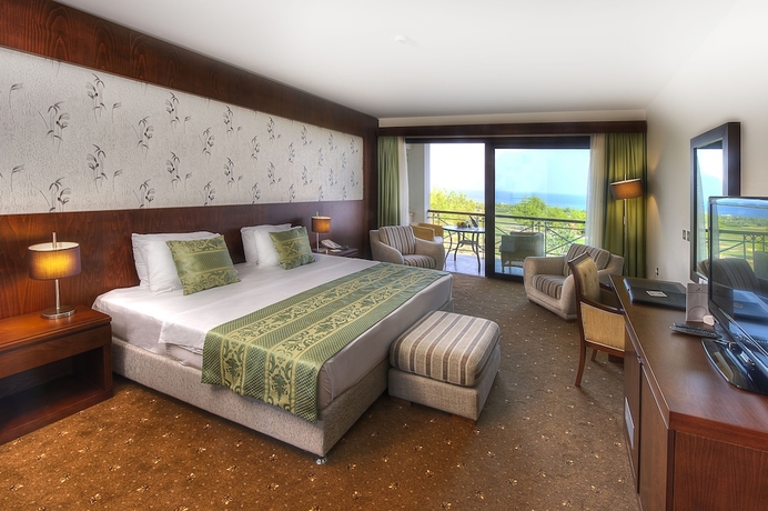 Imagen de la habitación del Hotel Korineum Golf and Beach Resort. Foto 10