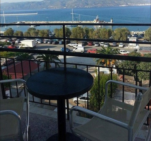 Imagen de la habitación del Hotel Korinthos. Foto 13