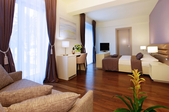 Imagen de la habitación del Hotel Korkyra. Foto 11