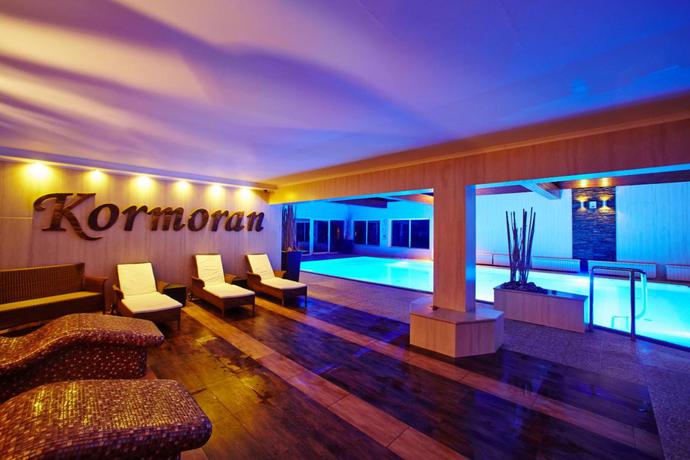 Imagen de la piscina del Hotel Kormoran Medispa. Foto 11