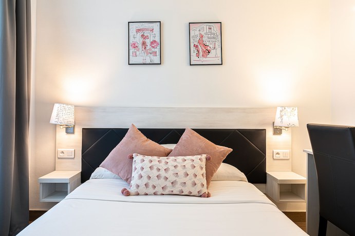 Imagen de la habitación del Hotel Korner Sorbone. Foto 11