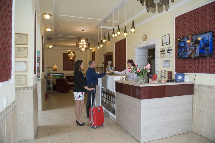 Imagen de los interiores del Hotel Korona Eger. Foto 18