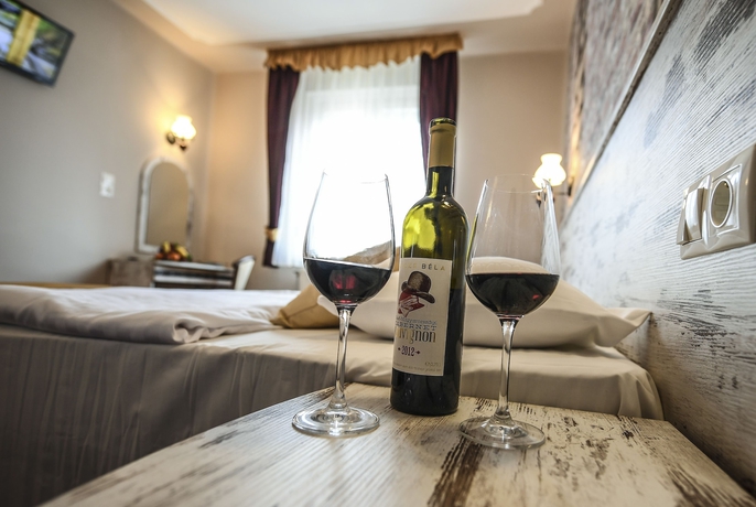 Imagen de la habitación del Hotel Korona Eger. Foto 6