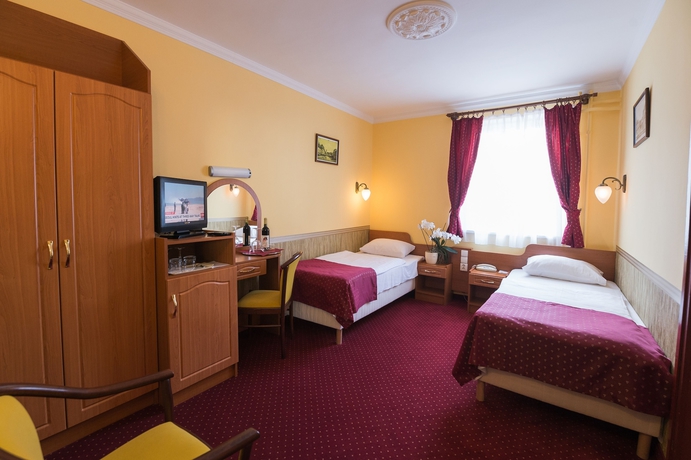 Imagen de la habitación del Hotel Korona Eger. Foto 14