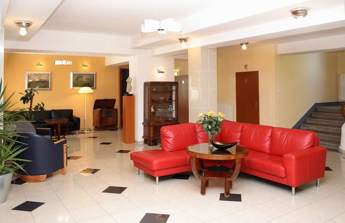 Imagen de los interiores del Hotel Korona, Hark&aacute;ny. Foto 12
