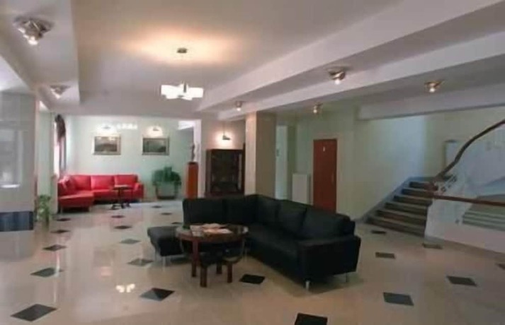 Imagen de los interiores del Hotel Korona, Hark&aacute;ny. Foto 13