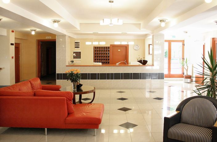 Imagen de los interiores del Hotel Korona, Hark&aacute;ny. Foto 19