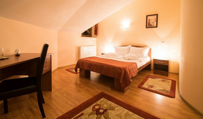 Imagen de la habitación del Hotel Korona King. Foto 15