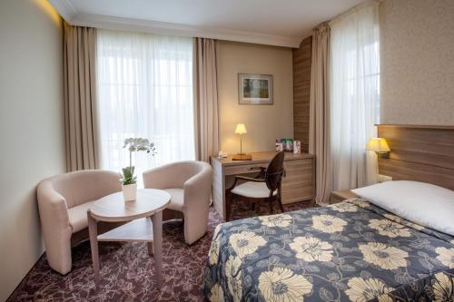 Imagen de la habitación del Hotel Korona, Ostr&oacute;w Mazowiecka. Foto 10