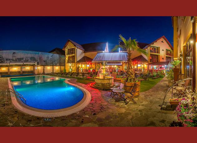 Imagen de los exteriores del Hotel Korona, Sighisoara. Foto 13