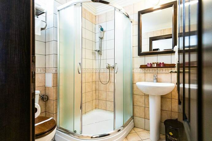 Imagen de la habitación del Hotel Koronna. Foto 17