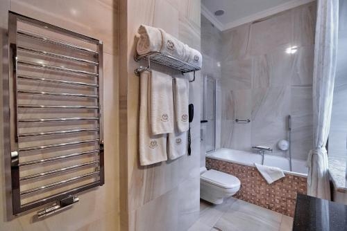 Imagen de la habitación del Hotel Koronny. Foto 7