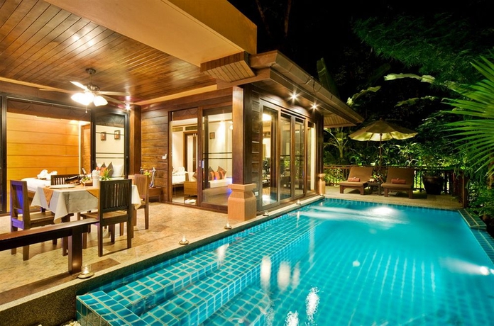 Imagen de los exteriores del Hotel Korsiri Villas. Foto 5