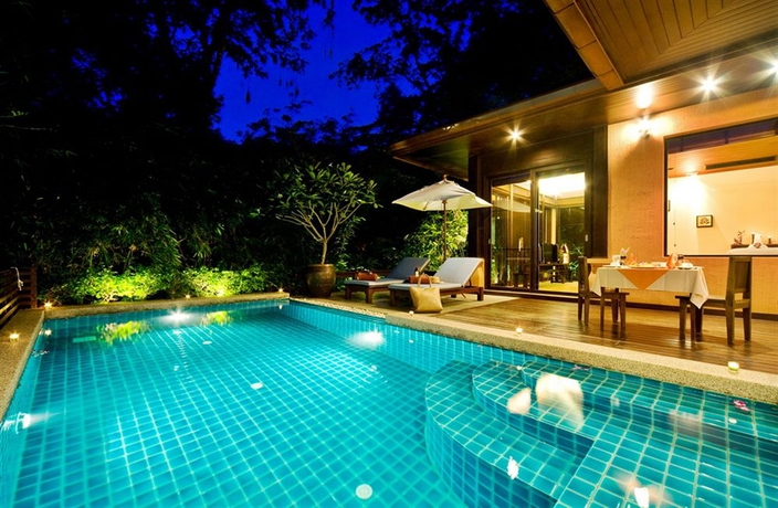 Imagen de los exteriores del Hotel Korsiri Villas. Foto 9
