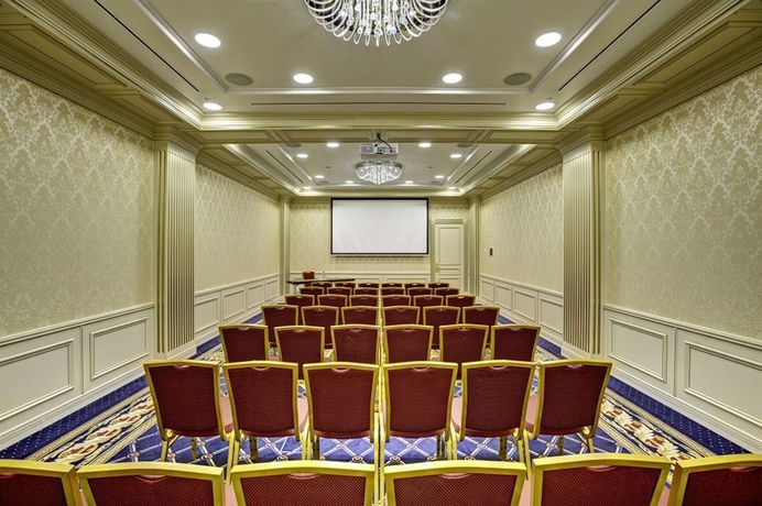 Imagen de los interiores del Hotel Korston Club. Foto 5