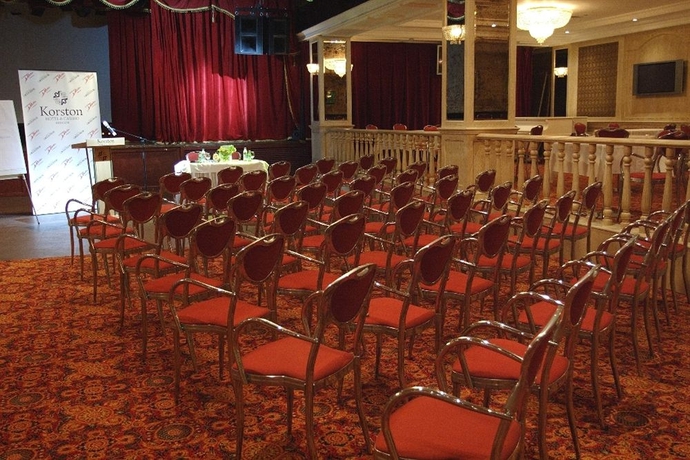 Imagen de los interiores del Hotel Korston Club. Foto 7