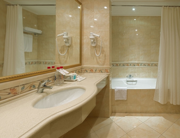 Imagen de la habitación del Hotel Korston Royal. Foto 12