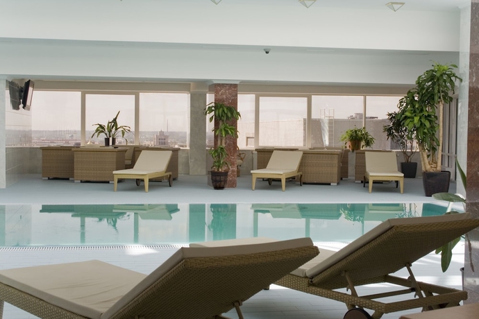 Imagen de la piscina del Hotel Korston Royal. Foto 17
