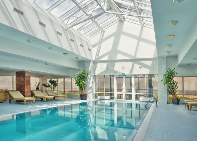 Imagen de la piscina del Hotel Korston Royal. Foto 18