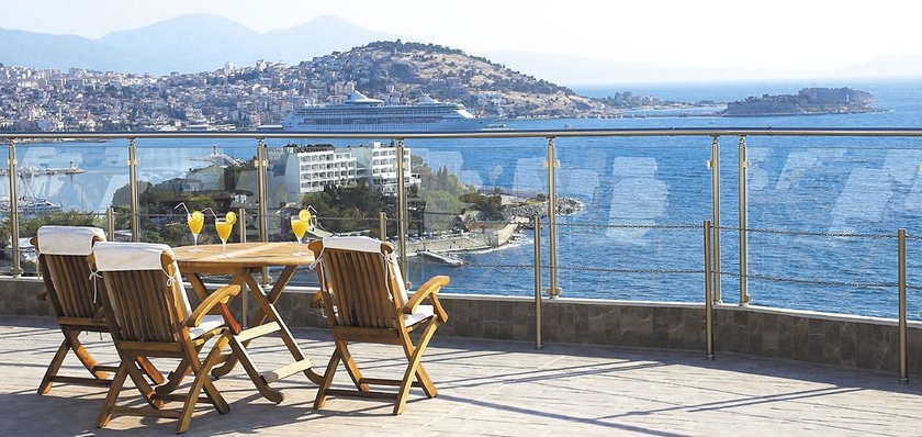 Imagen de los exteriores del Hotel Korumar Deluxe. Foto 5