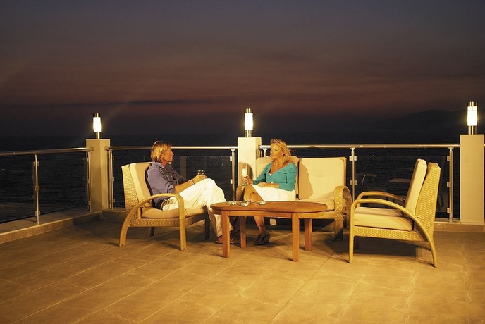 Imagen de los exteriores del Hotel Korumar Deluxe. Foto 8