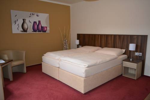 Imagen de la habitación del Hotel Koruna, Karlstejn. Foto 14