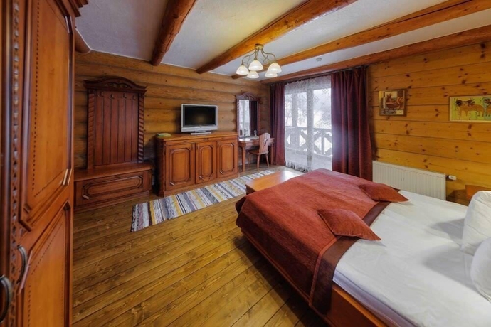 Imagen de la habitación del Hotel Koruna, Tatariv. Foto 11