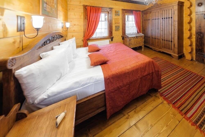 Imagen de la habitación del Hotel Koruna, Tatariv. Foto 12