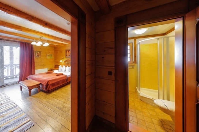 Imagen de la habitación del Hotel Koruna, Tatariv. Foto 19