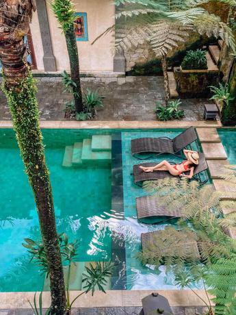 Imagen de la piscina del Hotel Korurua Dijiwa Ubud. Foto 12