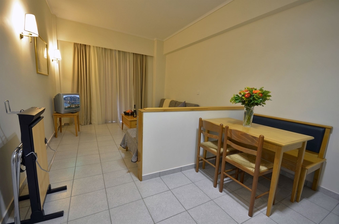 Imagen de los interiores del Hotel Kos Divine and Suites. Foto 9