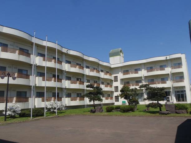 Imagen de los exteriores del Hotel Kosaka Gold Palace. Foto 8