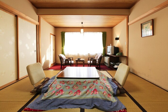 Imagen de la habitación del Hotel Kose Onsen. Foto 33
