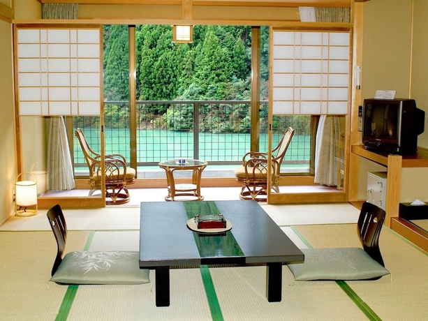 Imagen de la habitación del Hotel Kosenkaku Yoshinoya. Foto 15