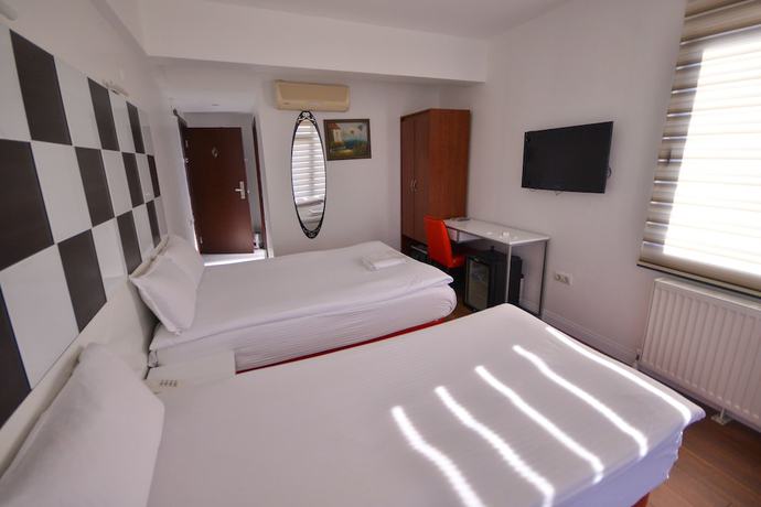Imagen de la habitación del Hotel Kosk Otel. Foto 9