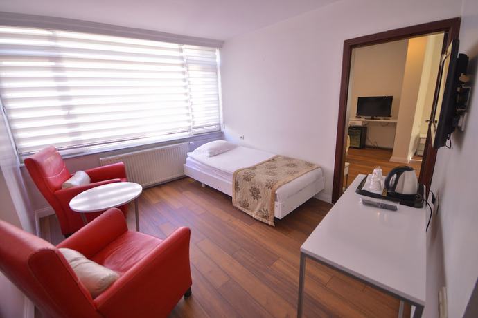 Imagen de la habitación del Hotel Kosk Otel. Foto 13