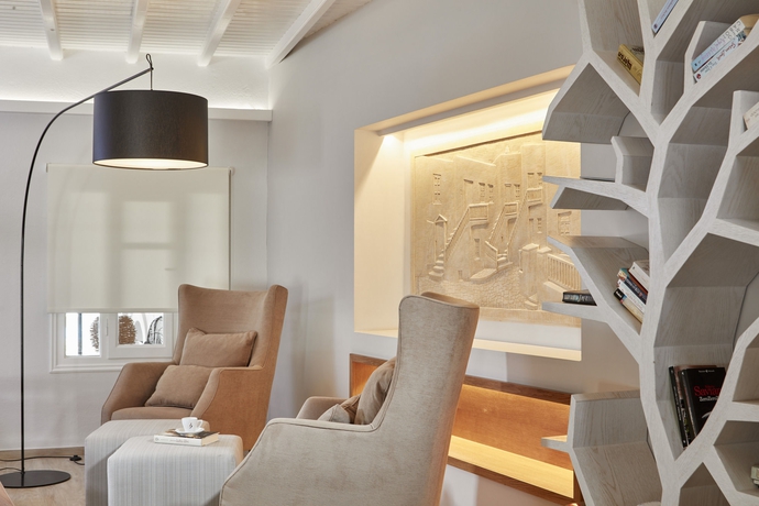 Imagen de los interiores del Hotel Kosmoplaz Beach. Foto 14