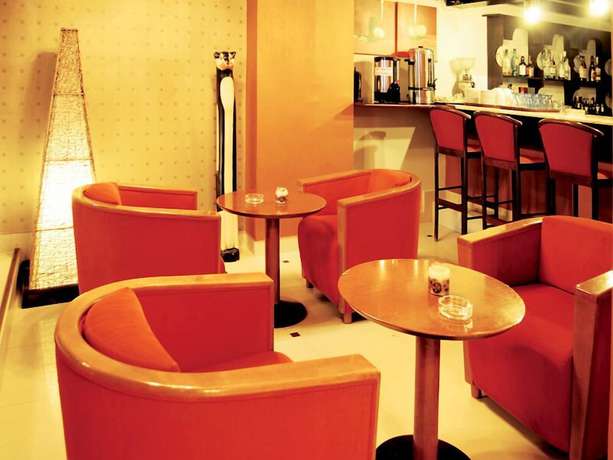 Imagen del bar/restaurante del Hotel Kosmopolit, Loutraki. Foto 7
