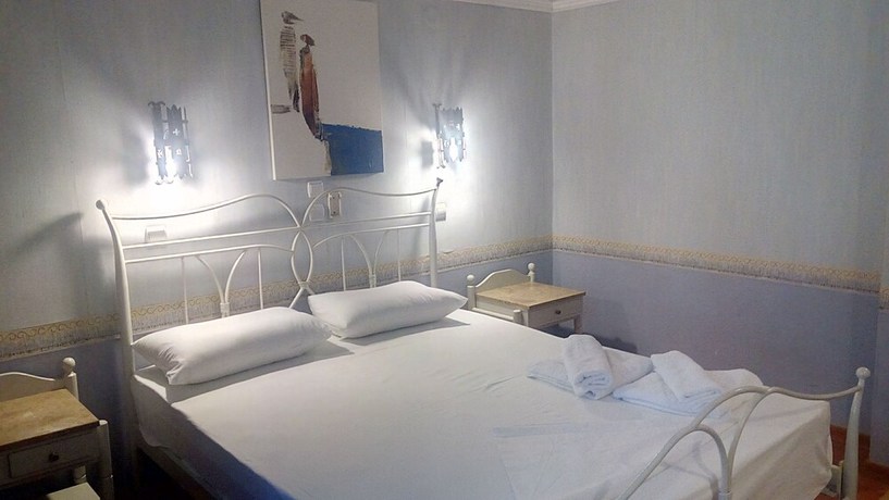 Imagen general del Hotel Kosmopolit, Loutraki. Foto 1