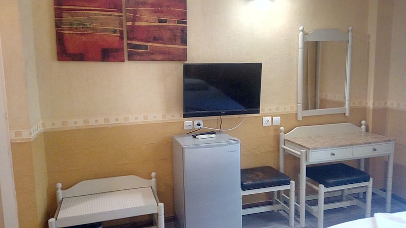 Imagen de la habitación del Hotel Kosmopolit, Loutraki. Foto 12