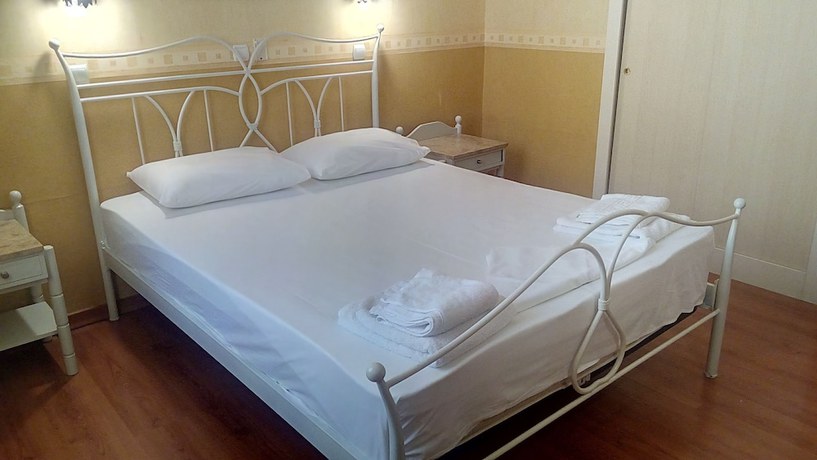 Imagen de la habitación del Hotel Kosmopolit, Loutraki. Foto 14