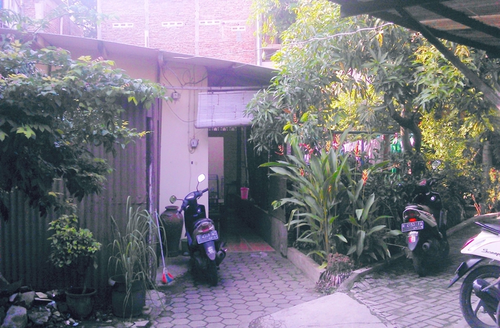 Imagen de los exteriores del Hotel Kost Semarang Peterongan Timur. Foto 12