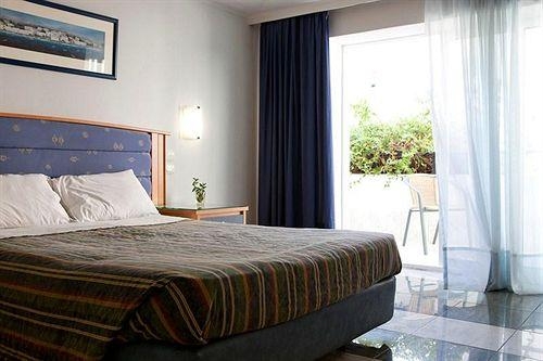 Imagen general del Hotel Kosta Palace. Foto 2